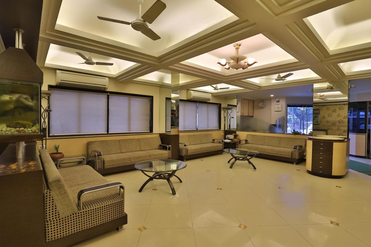 Capital O 1338 Hotel Harmony Rajkot Exterior photo