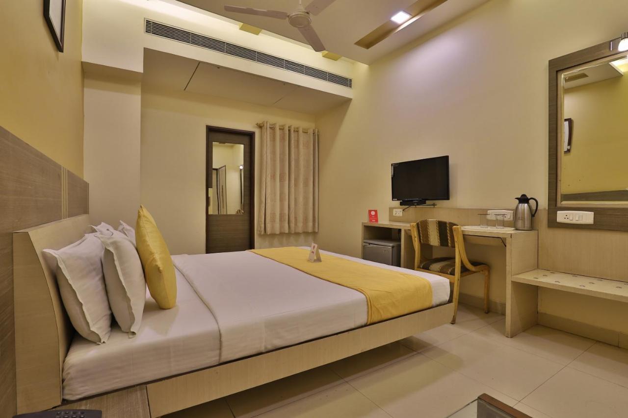 Capital O 1338 Hotel Harmony Rajkot Exterior photo