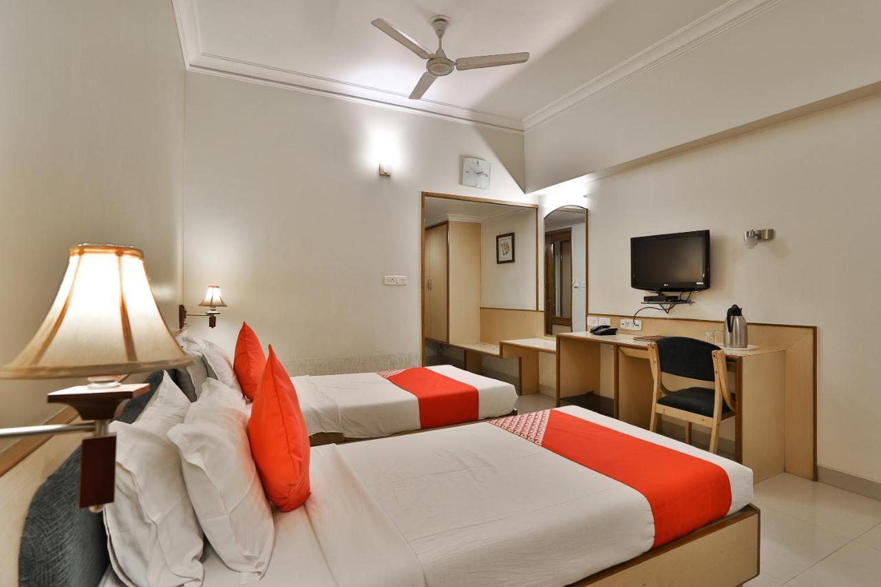 Capital O 1338 Hotel Harmony Rajkot Exterior photo